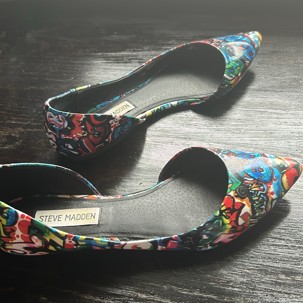 Steve Madden Graffiti Flats - Picture 5 of 6
